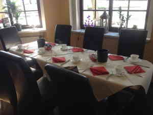 Wir werden erwartet: Brunchtafel »da Claudio« © kw 2015