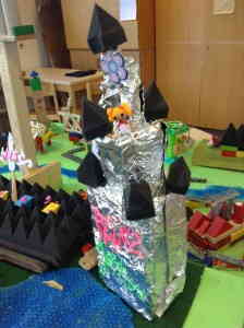 --- EineWeltStadt hat auch ein Schloss!