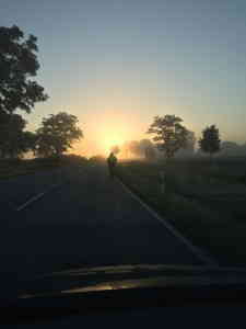 ... durch die Nacht ostwärts der Sonne entgegen ...